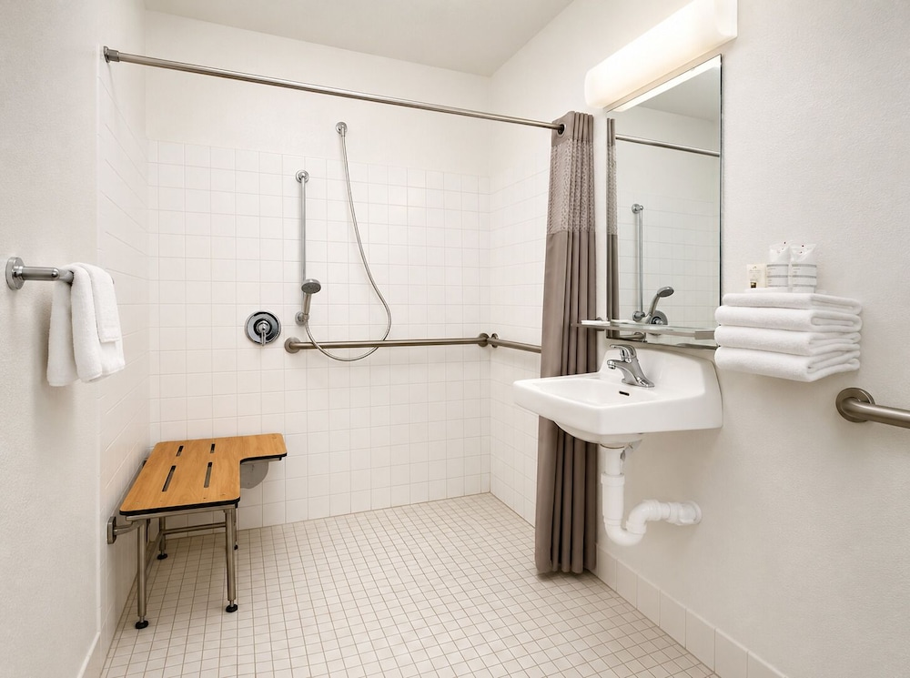Motel6 Camarillo, CA 67/71