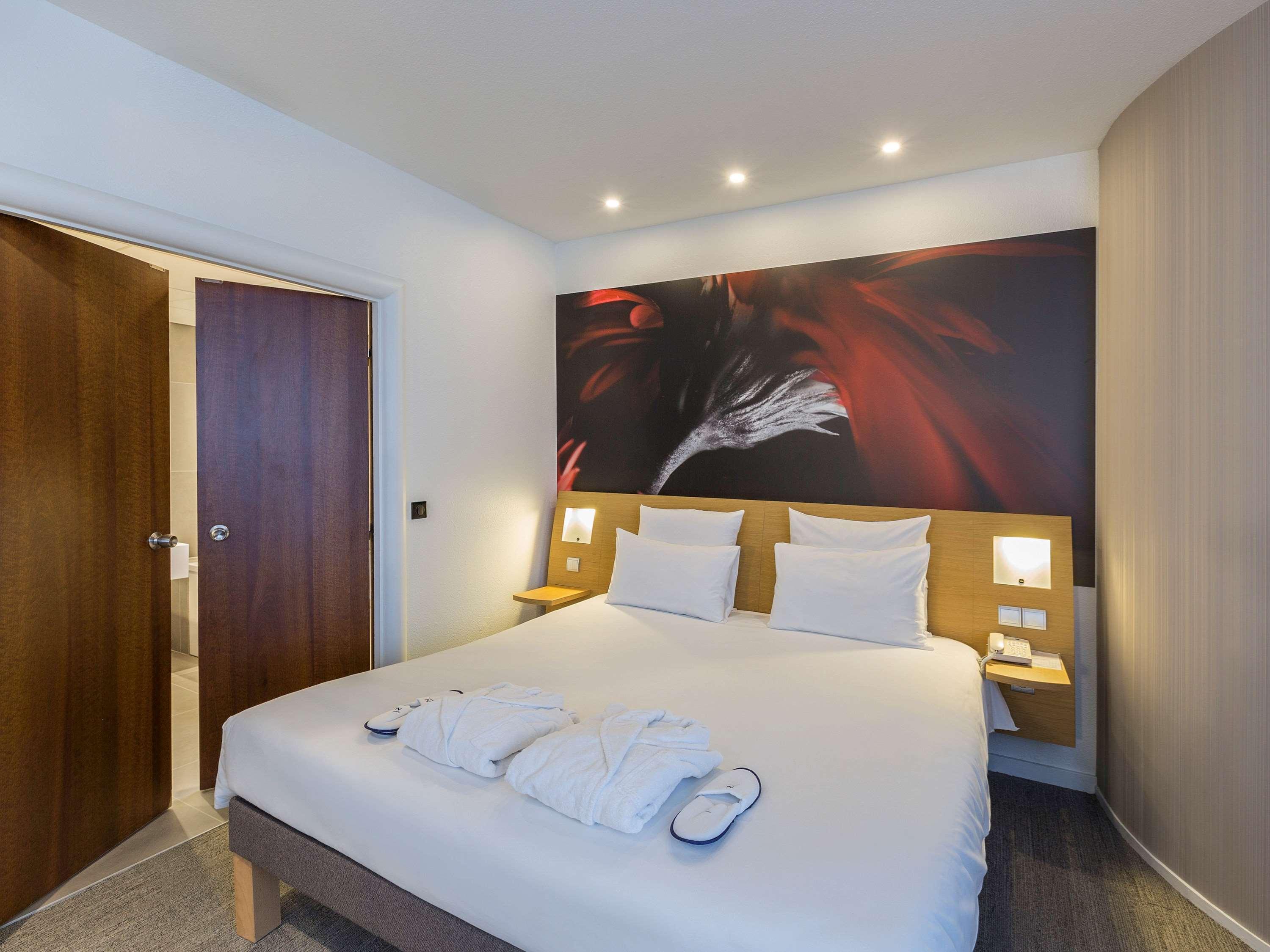 Junior Suite, King Bed, Sofa