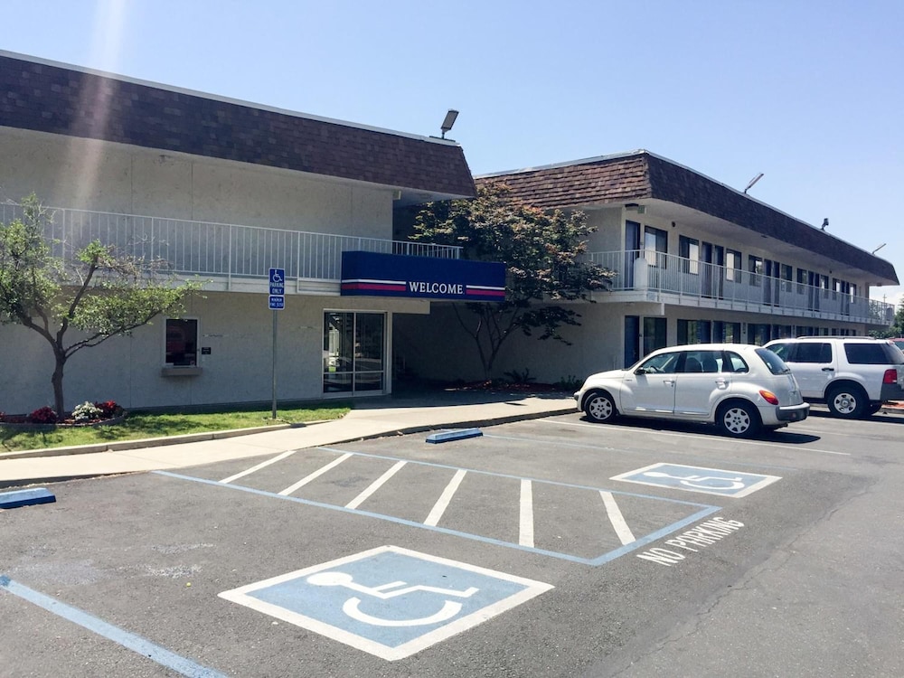 Motel6 Oroville, CA 40/48