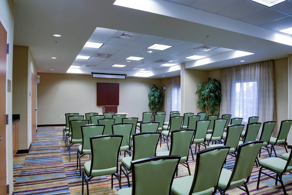 Fairfield Inn And Suites Lake City 38/50
