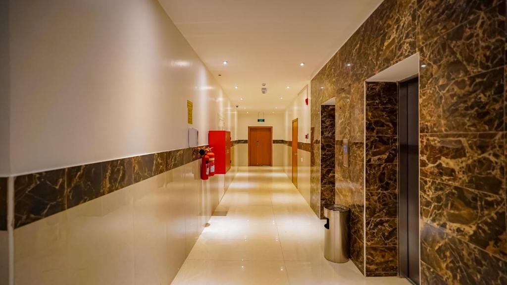 Express City Hotel Duqm 6/18