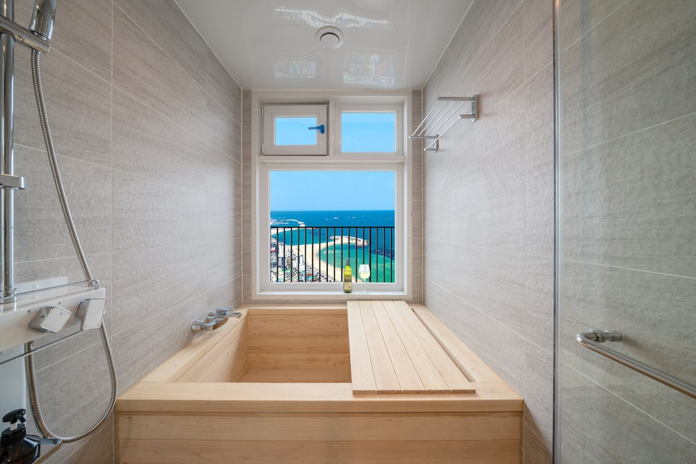 Sokcho I Park Suite Hotel and Resort 21/46