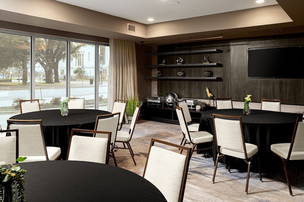 Courtyard By Marriott Dallas Downtown Reunion District 34/45