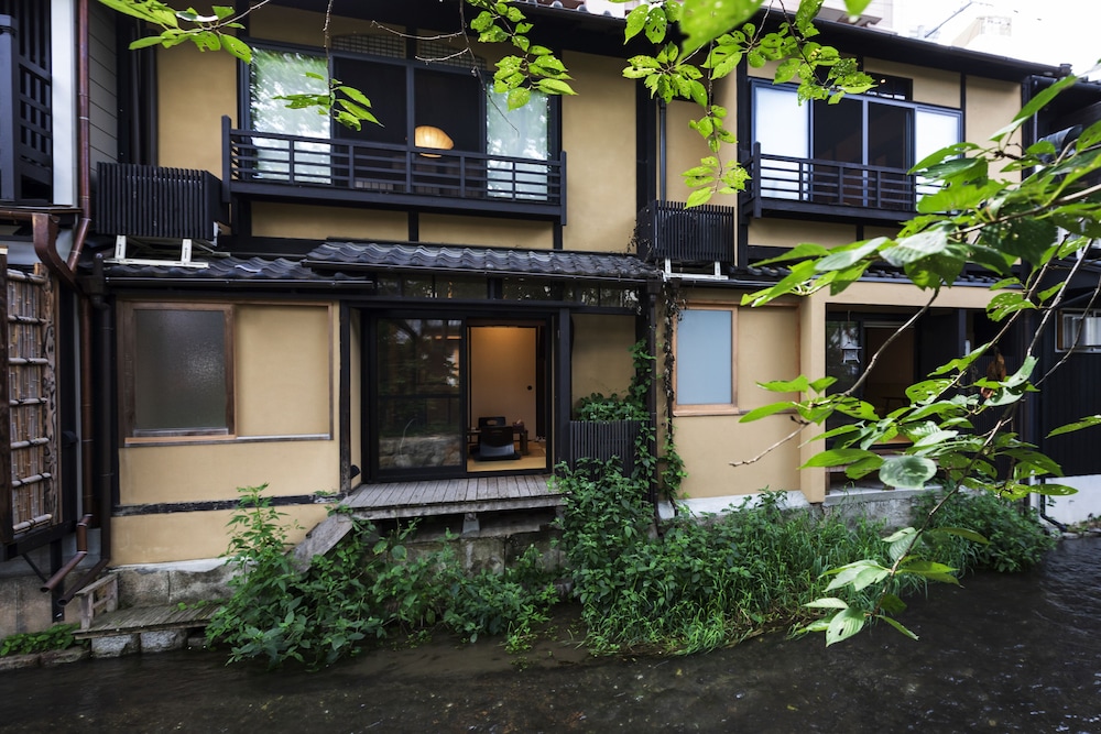 鈴四条高瀬川邸 写真1