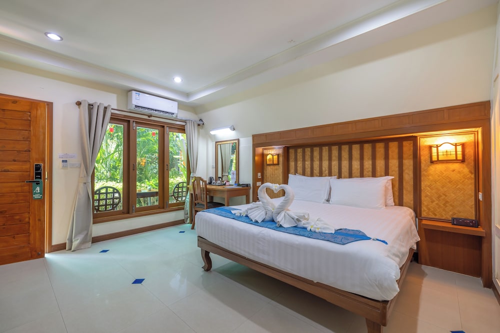 Elite, House, King Bed
