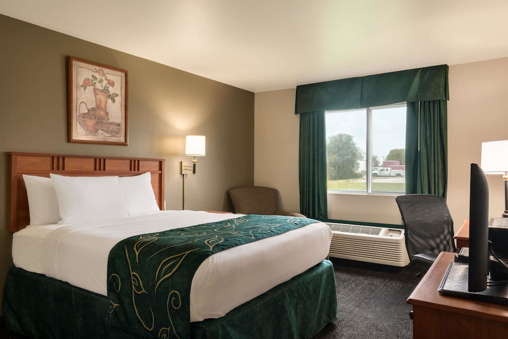Travelodge By Wyndham Missouri Valley 9/25