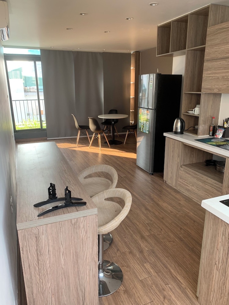 Unique Serviced Apartment 27/34