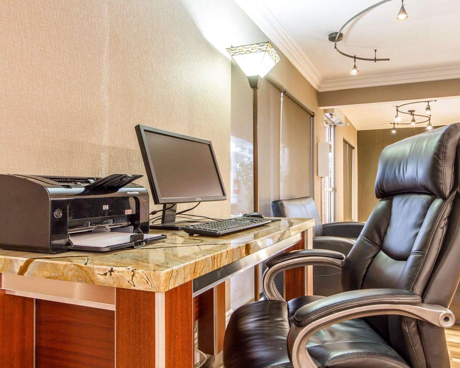 Quality Inn Sacramento Convention Center 26/27