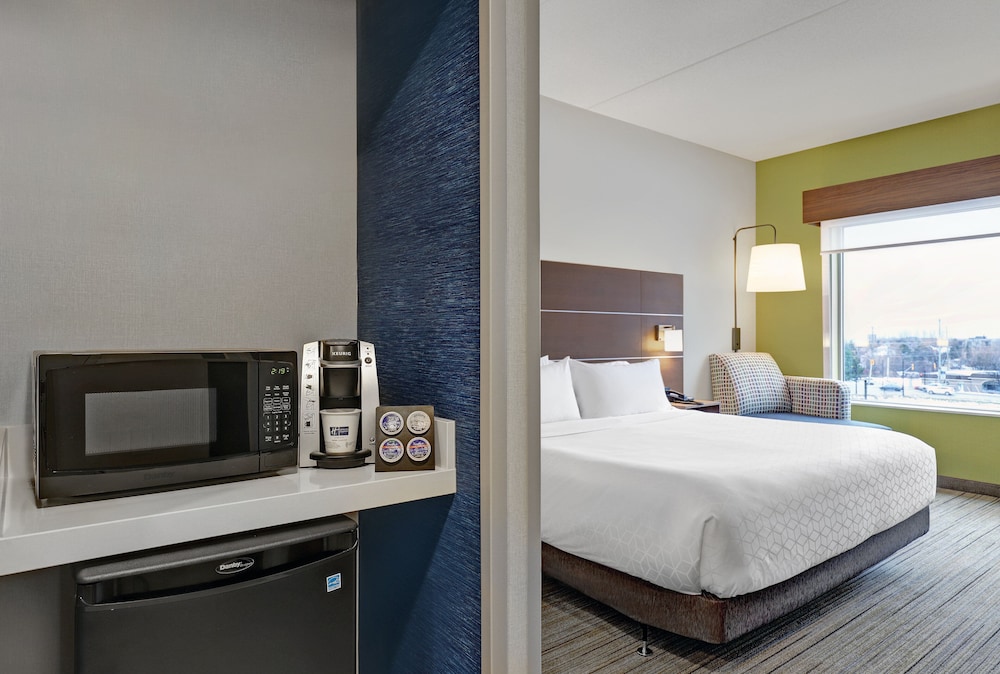 Holiday Inn Express And Suites Collingwood 15/73