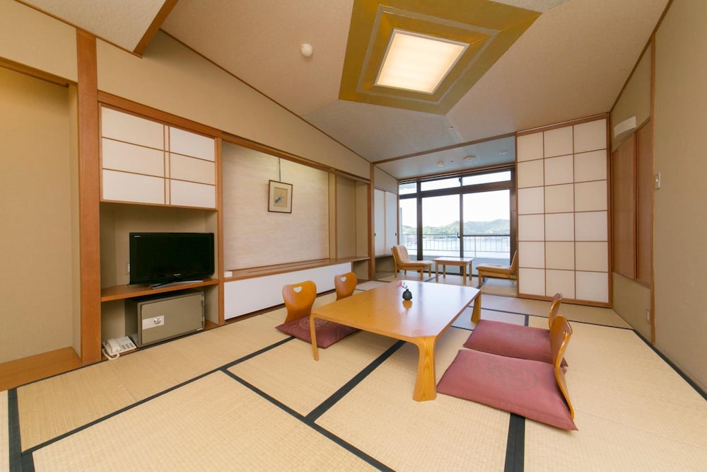 Hotel Urashima 37/55