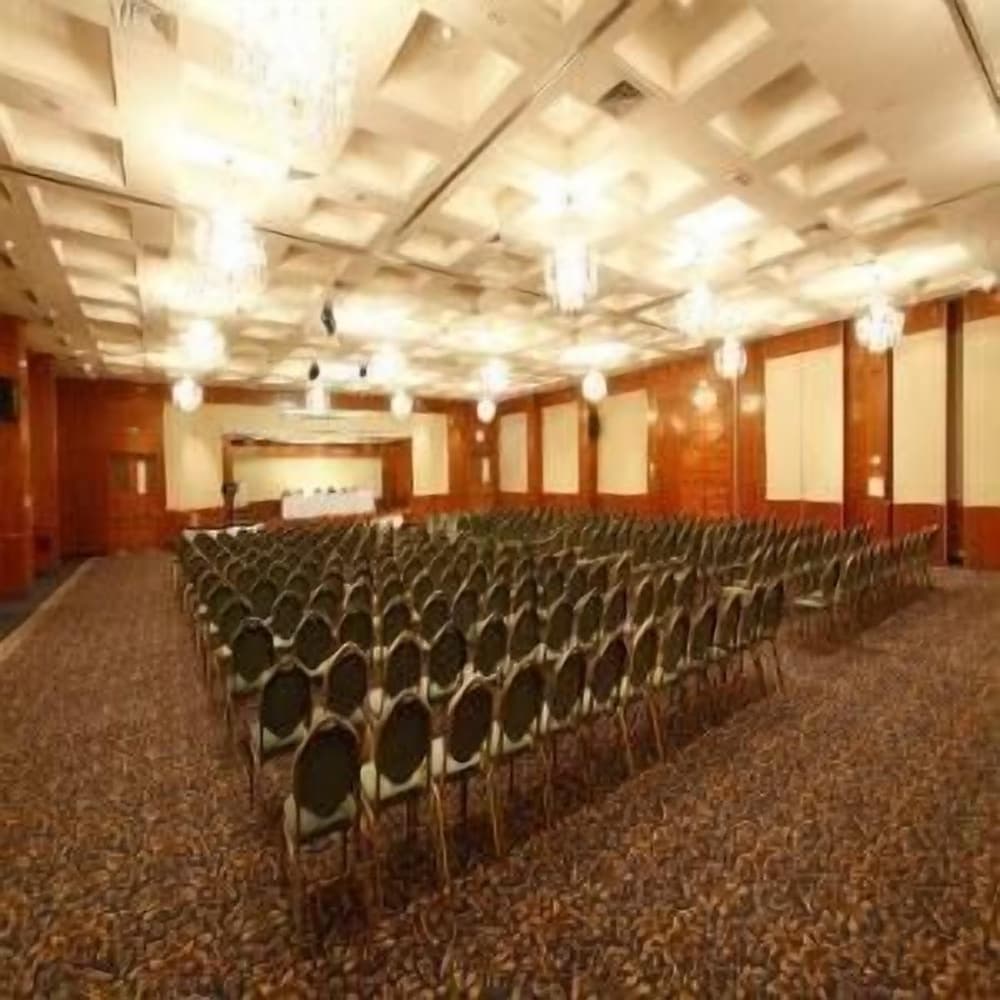 Regency Tunis Hotel 25/31