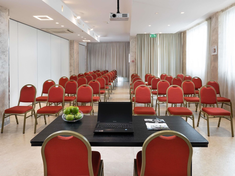 MERCURE RIMINI LUNGOMARE 62/71