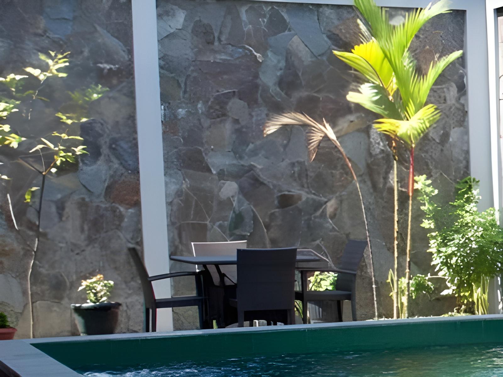U Village Hotel And Villa 33/38