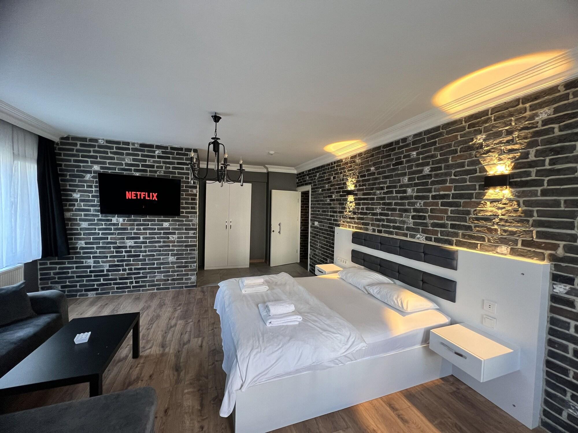 Karaca Suite 10/19