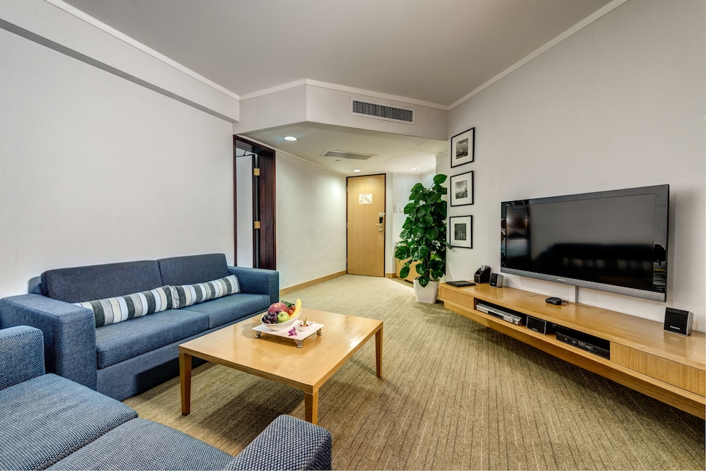 Novotel Century Hong Kong 26/48