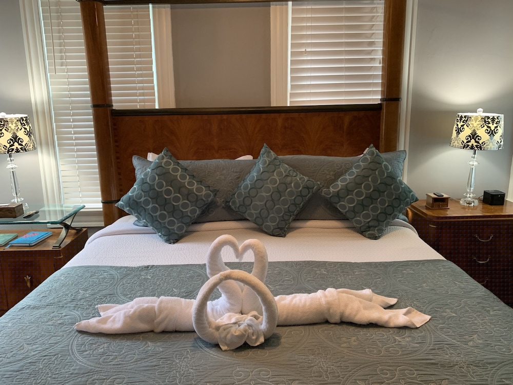 Peace and Plenty Inn B&B 54/71