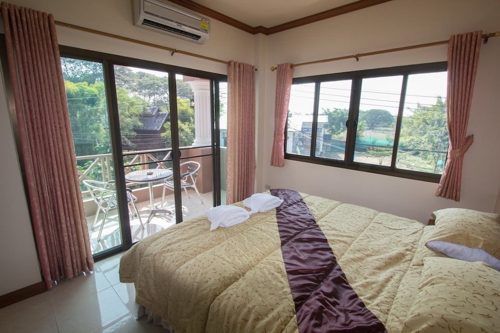 Donchai House 13/43