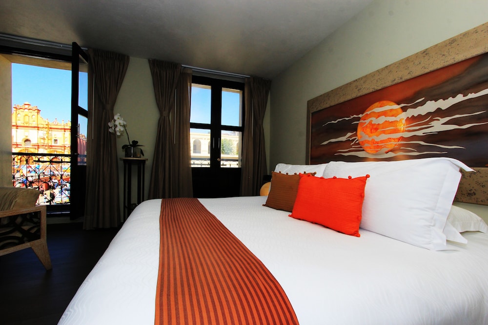 Plaza Gallery Hotel & Boutique 15/70