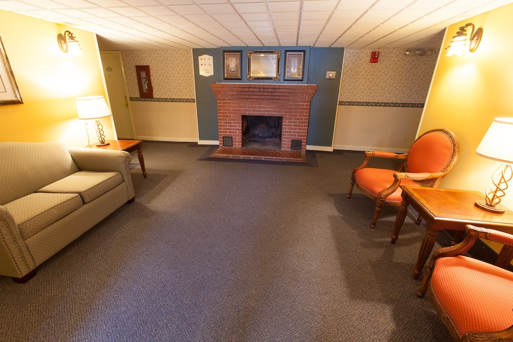Coachman Inn 33/55