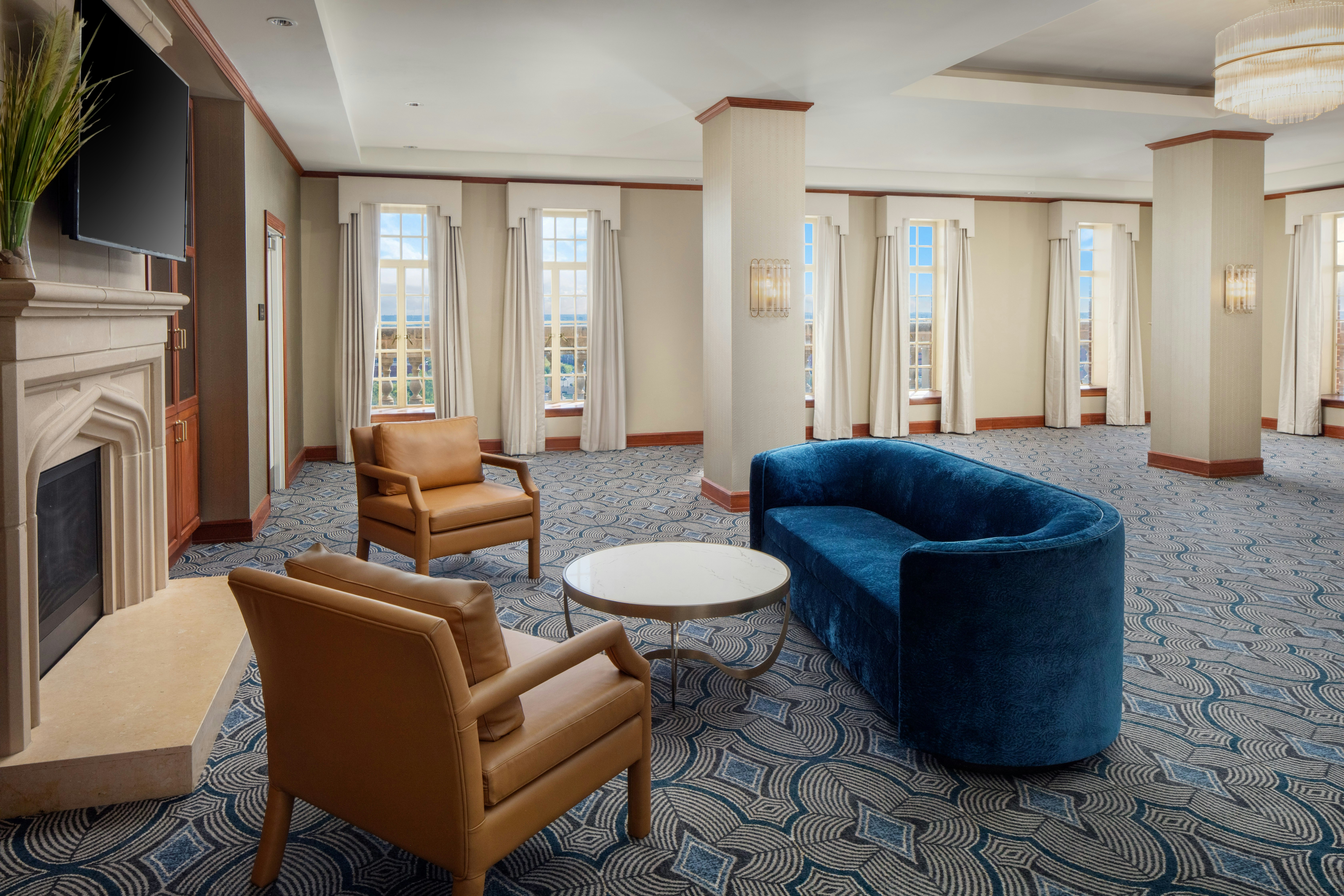 THE SKIRVIN HILTON OKLAHOMA CITY 36/65