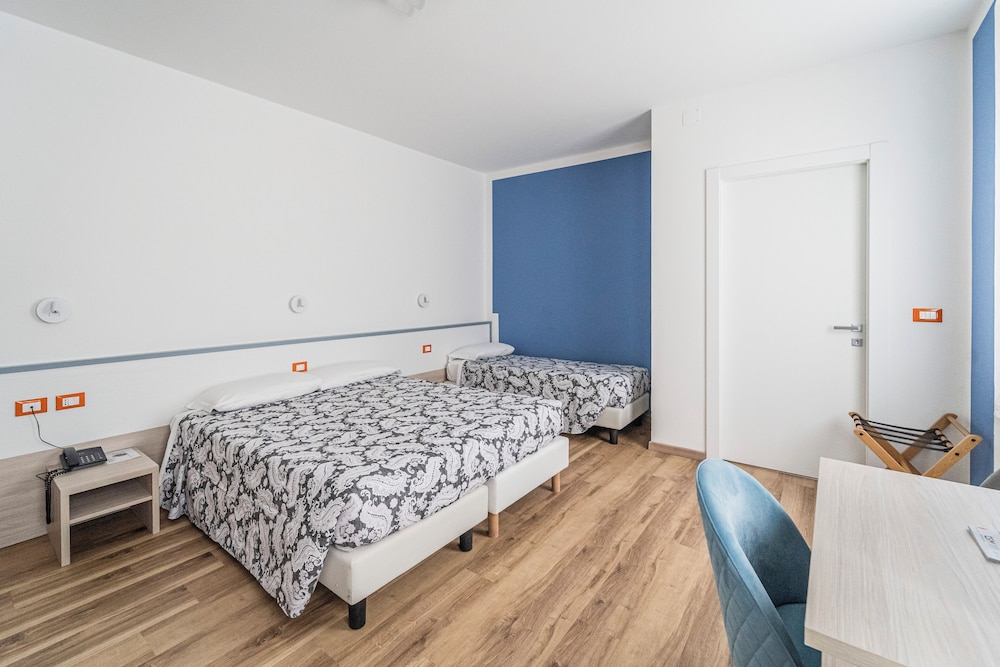 Hotel Italia 23/61