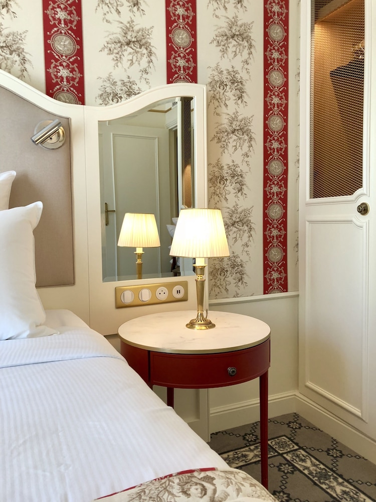 Hotel Mayfair Paris 35/57