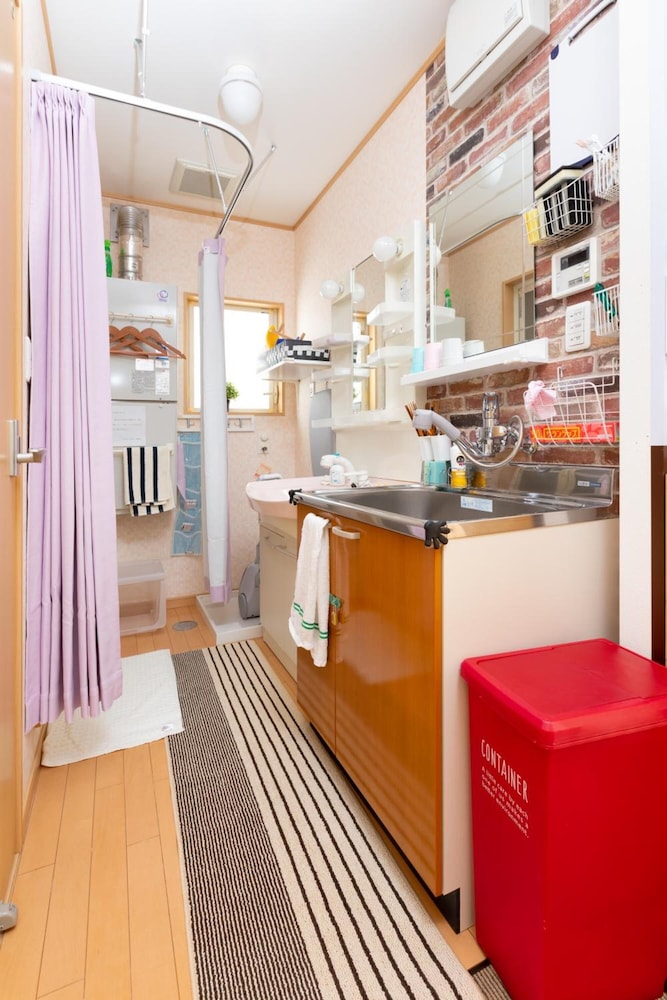 ABC Guest House 44/50
