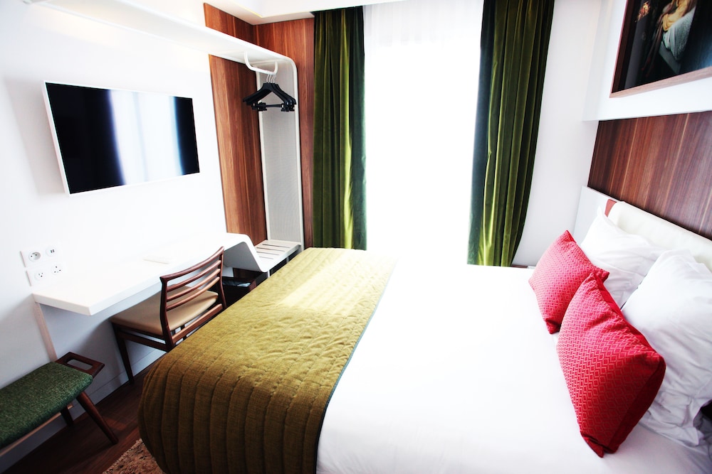 Hotel Eiffel Turenne 20/54