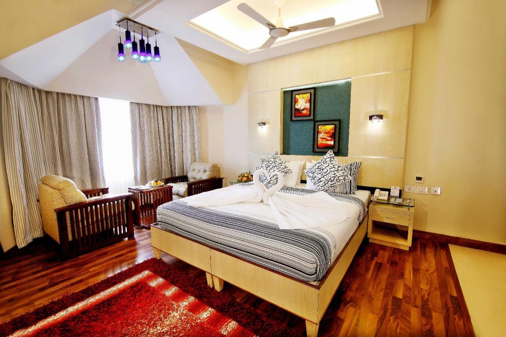 Club, Suite, King Bed