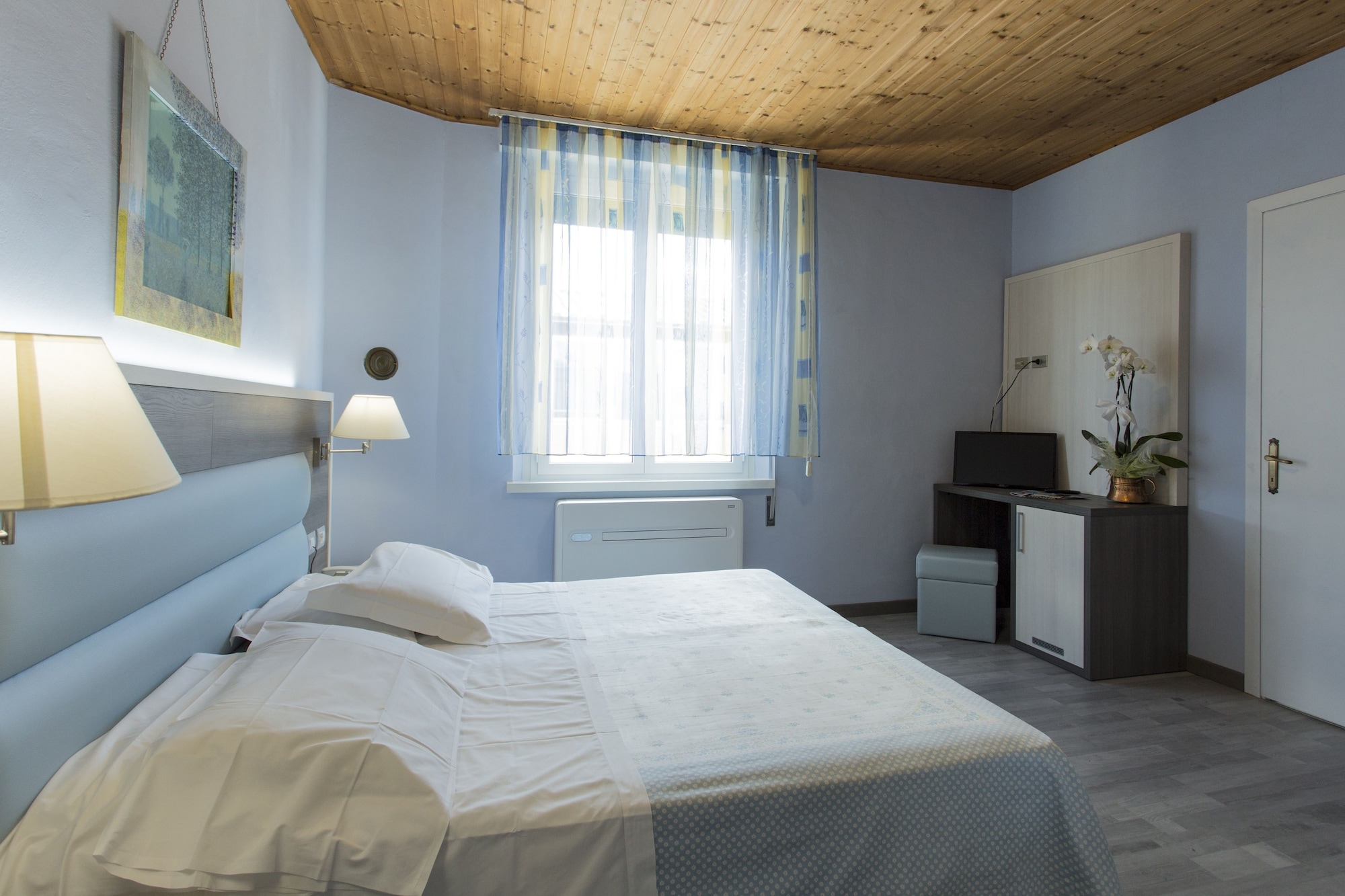 CITY, KING BED