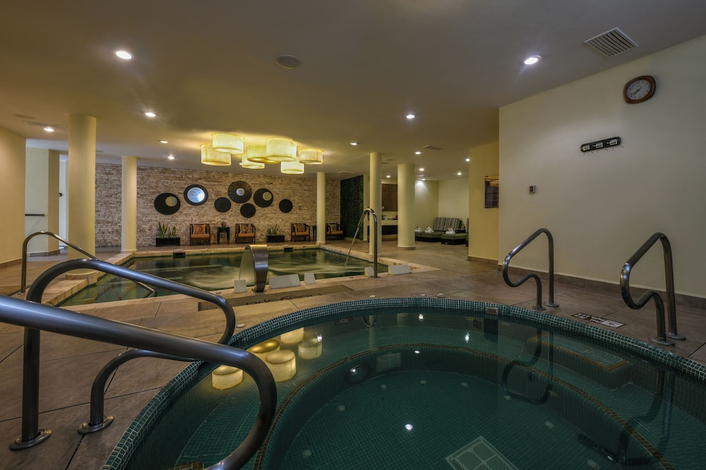 El Dorado Casitas Royale All Inclusive 35/72