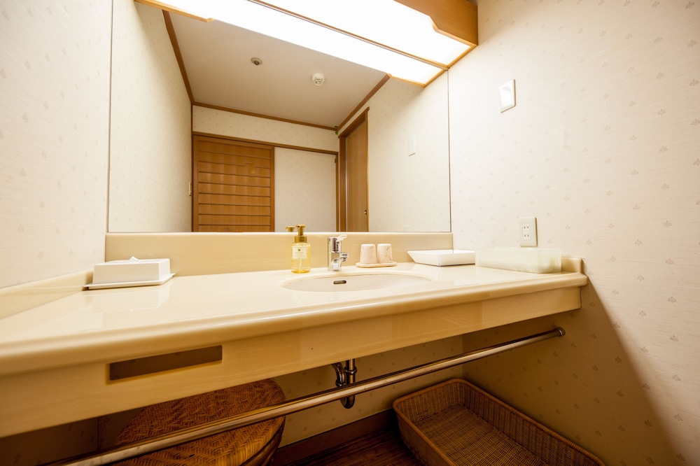 JAPANESE, OUTDOOR BATH