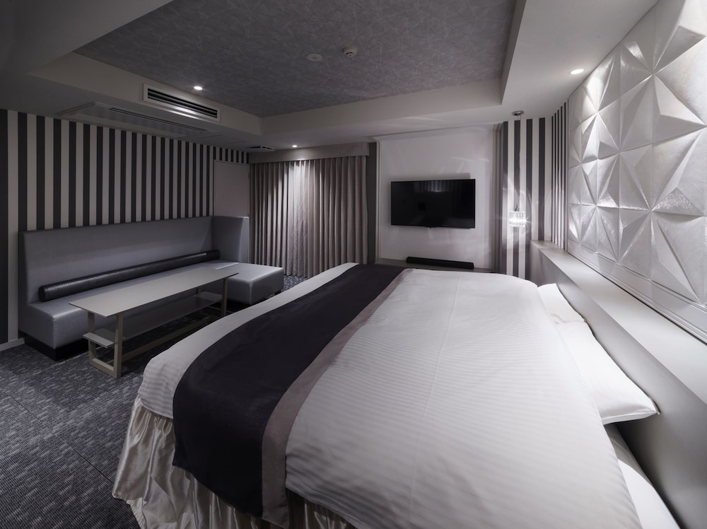 N Hotel 19/58
