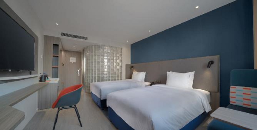 Room, Twin Beds