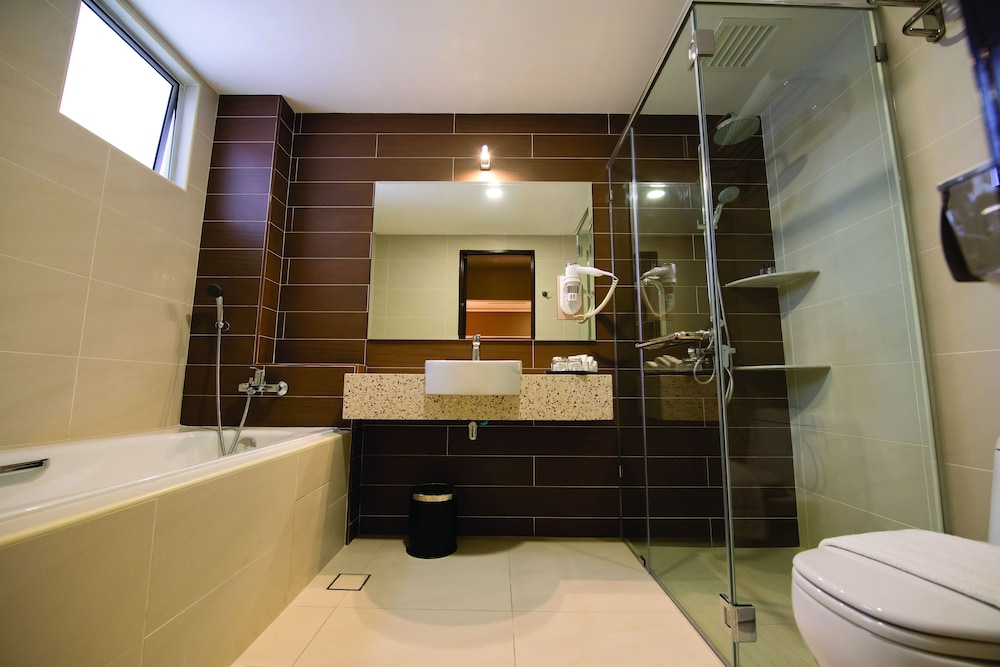 Grand Orient Hotel Perai 11/62
