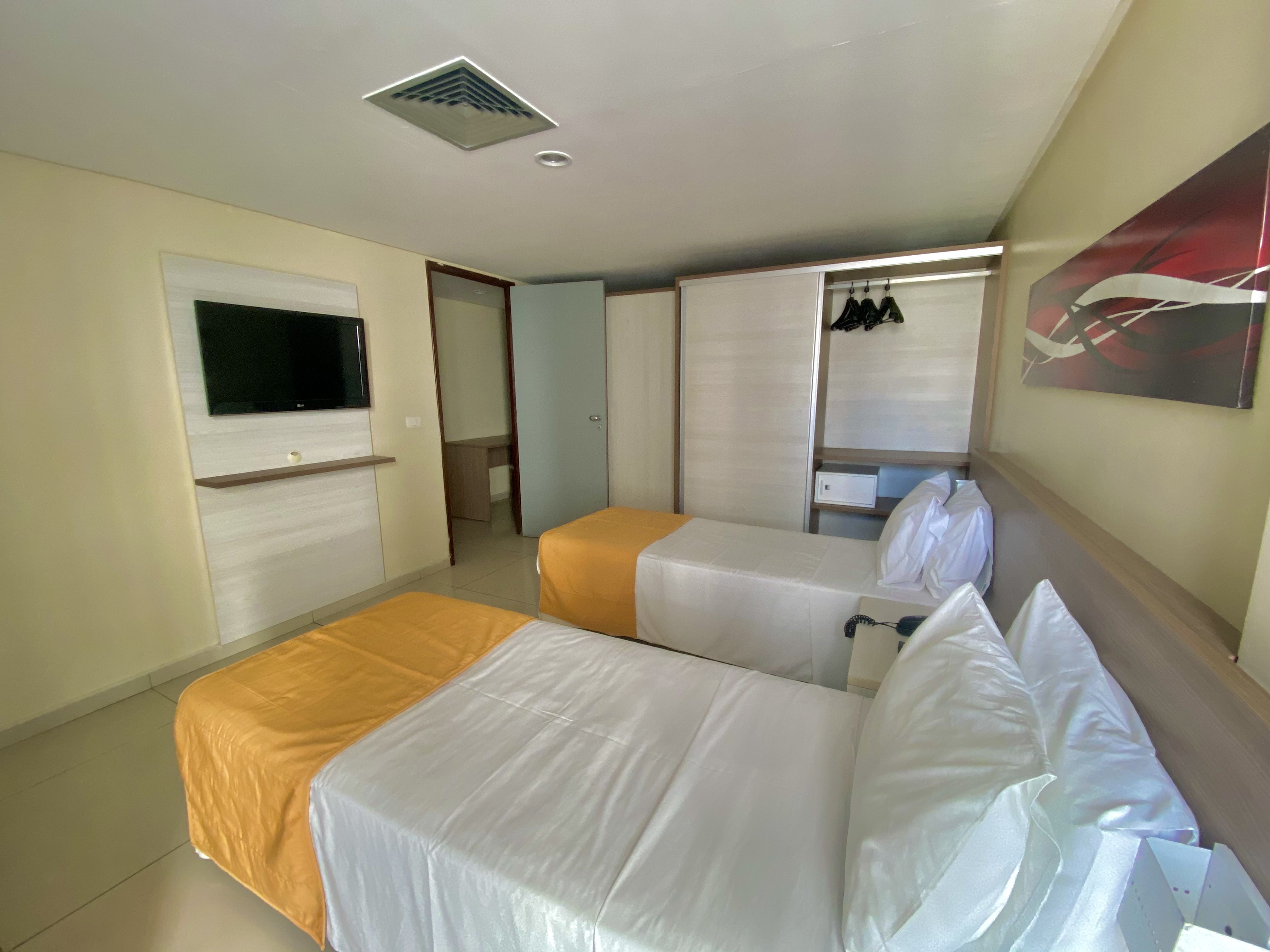 SUPERIOR, TWIN BEDS