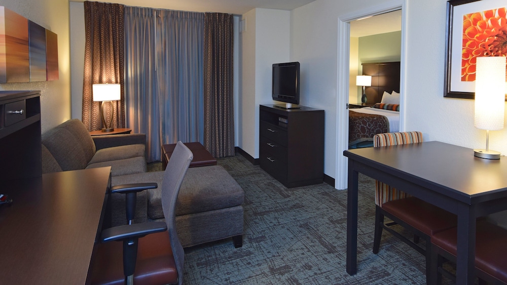 Staybridge Suites Cincinnati North Oh 53/69
