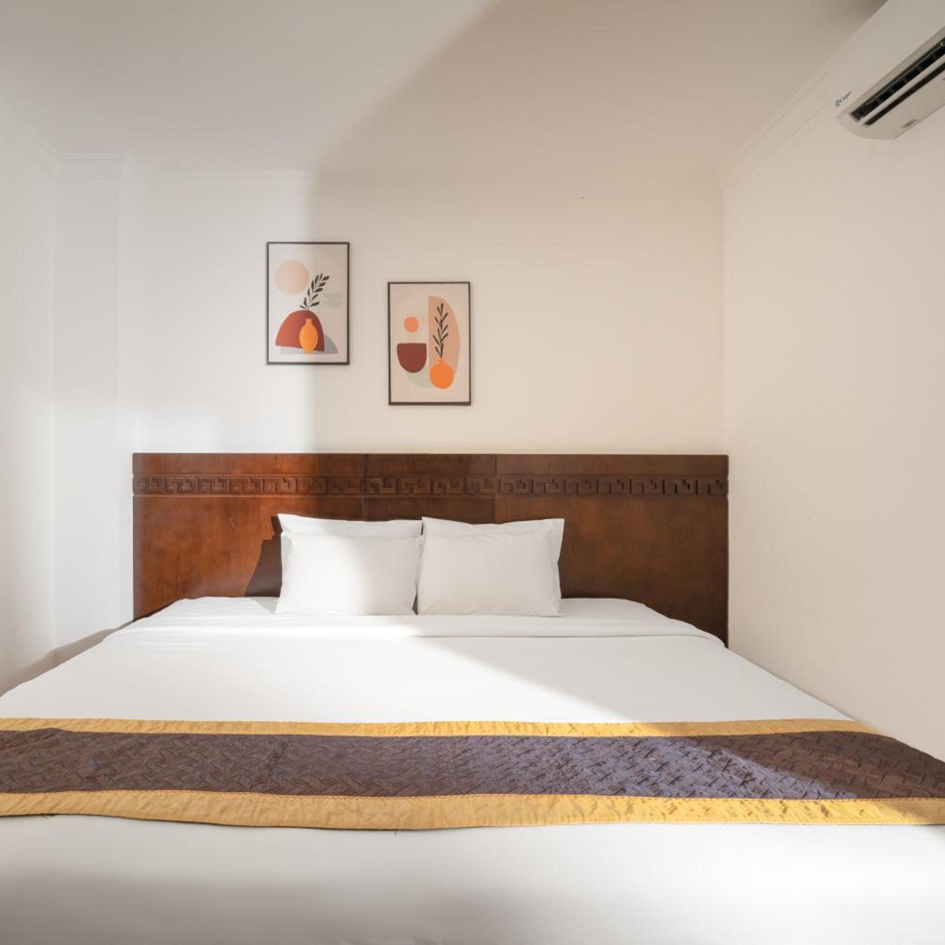 Zenta Hotel 6/28