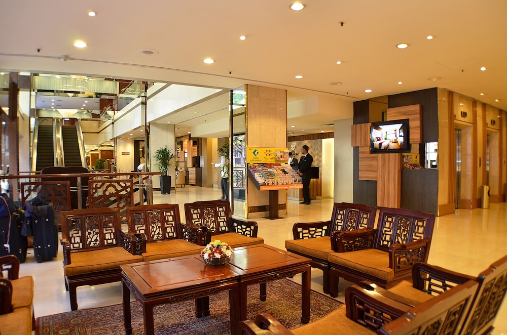 Hotel Grand Pacific 60/70