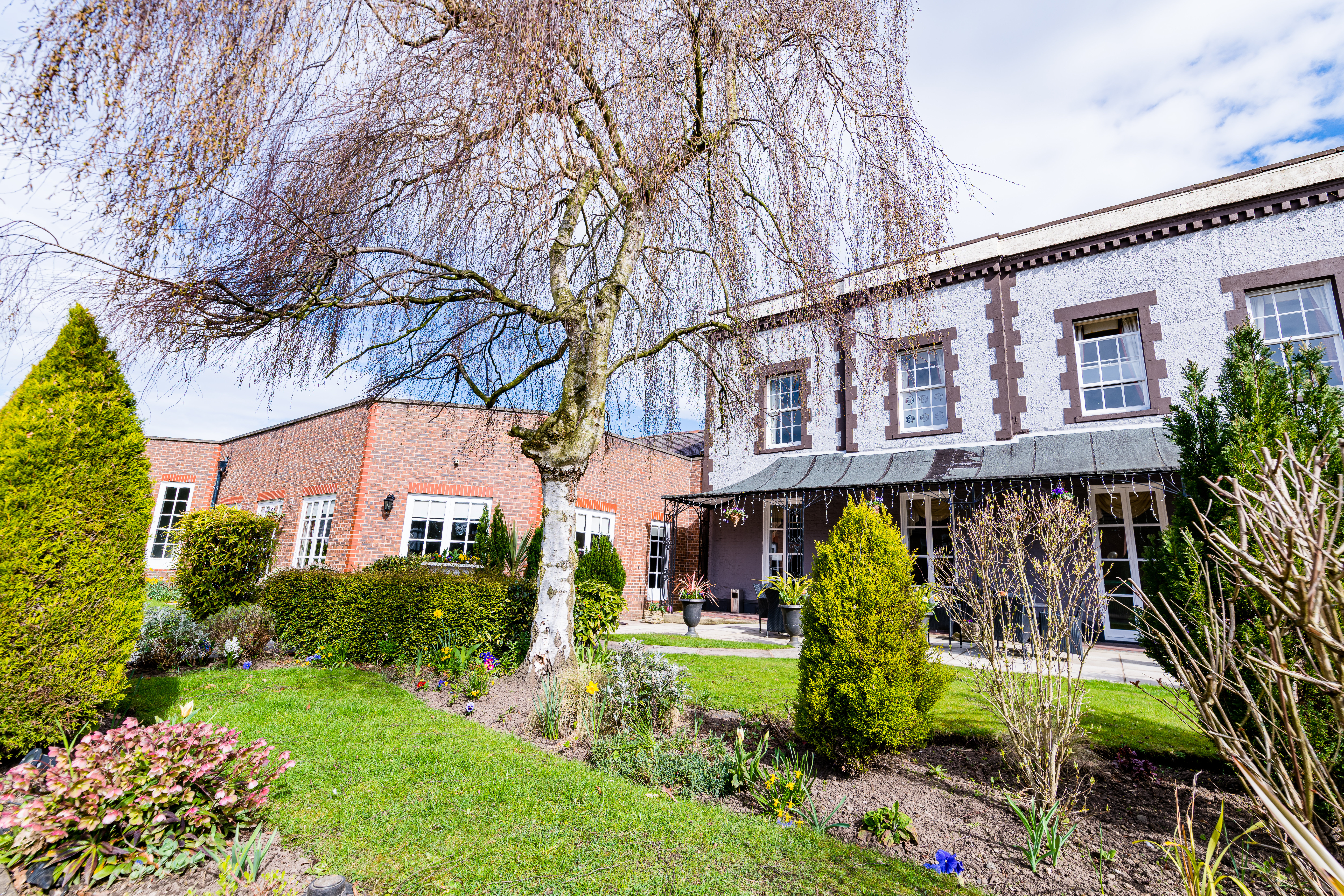 Rossett Hall Hotel 72/78