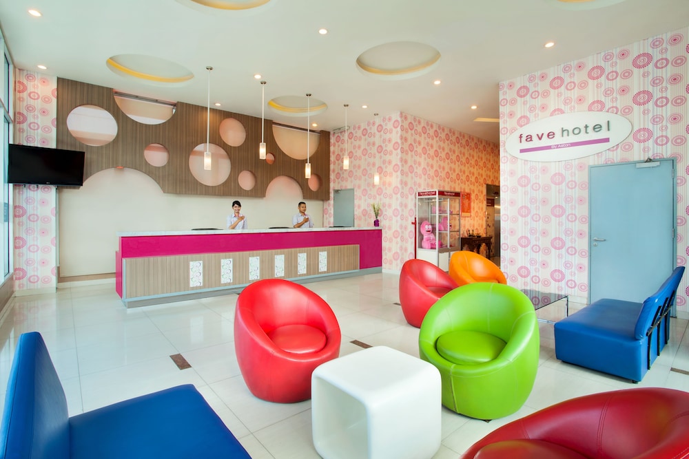 Lobby at favehotel Manahan - Solo, SURAKARTA