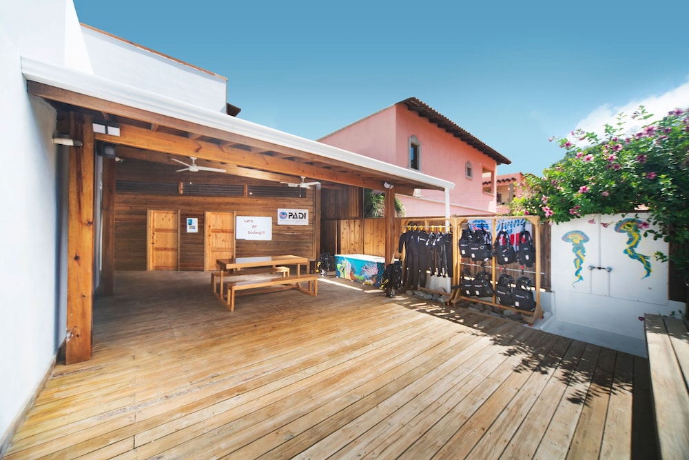 Naboo Resort & Dive Center - Adults Only 6/50