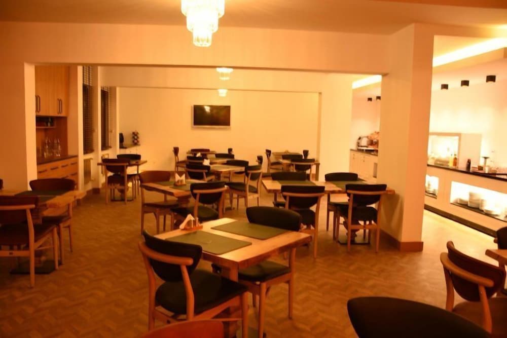 Ak Life Hotel & Suit 34/39