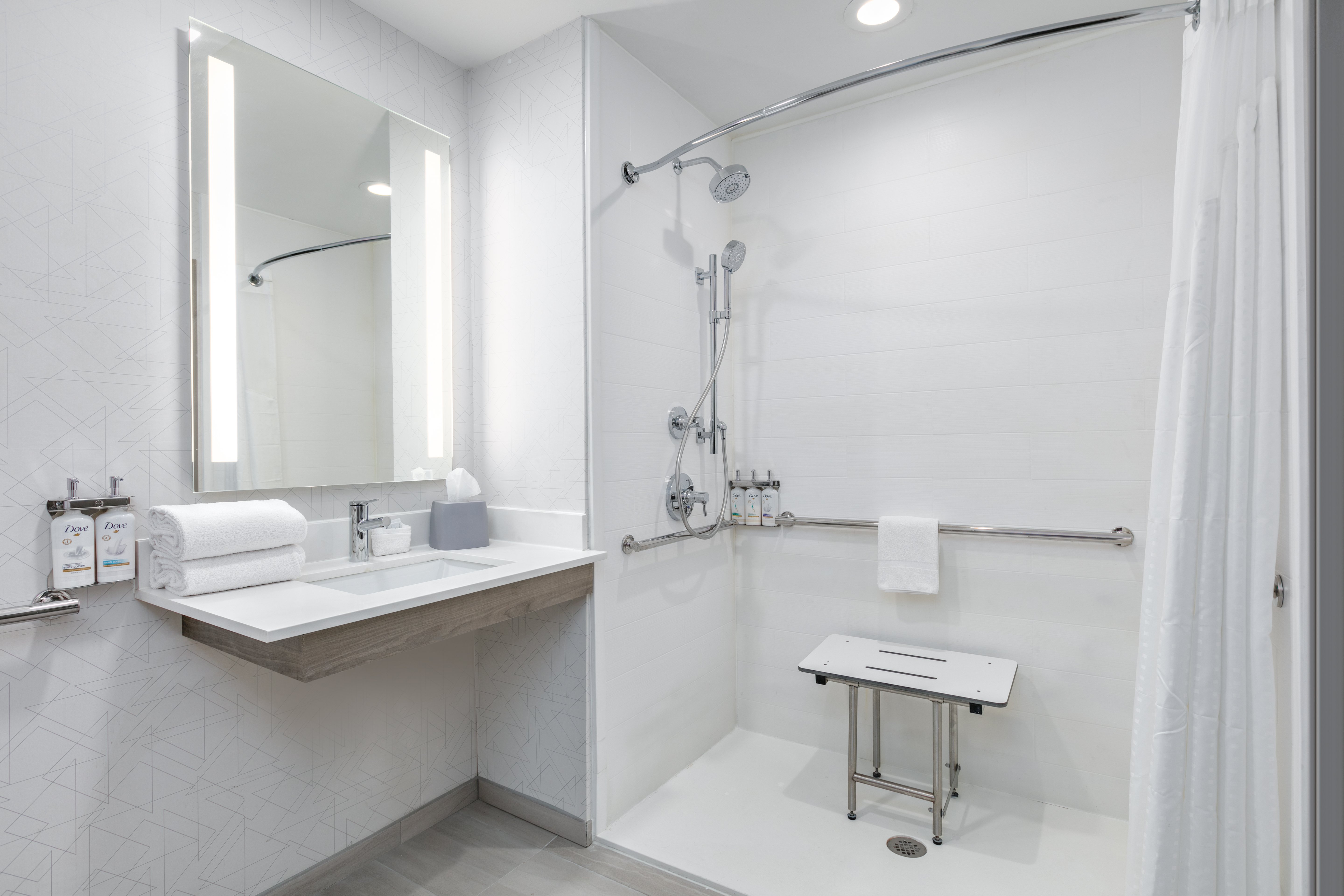 جناح بسرير كينج لذوي الإعاقة، Holiday Inn Express Hotel Suites Valparaiso 4/4