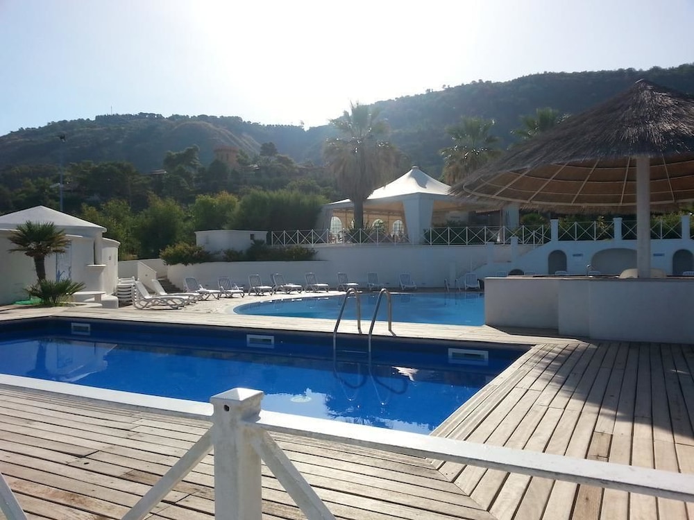Cala Petrosa Resort. 28/55