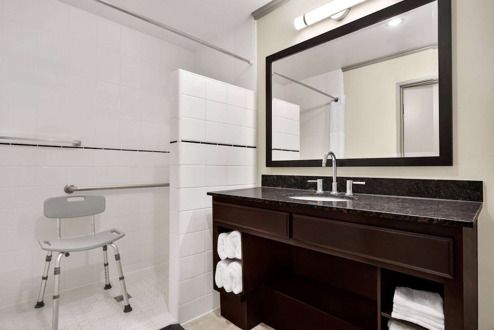 Baymont By Wyndham Monterey Park 43/45