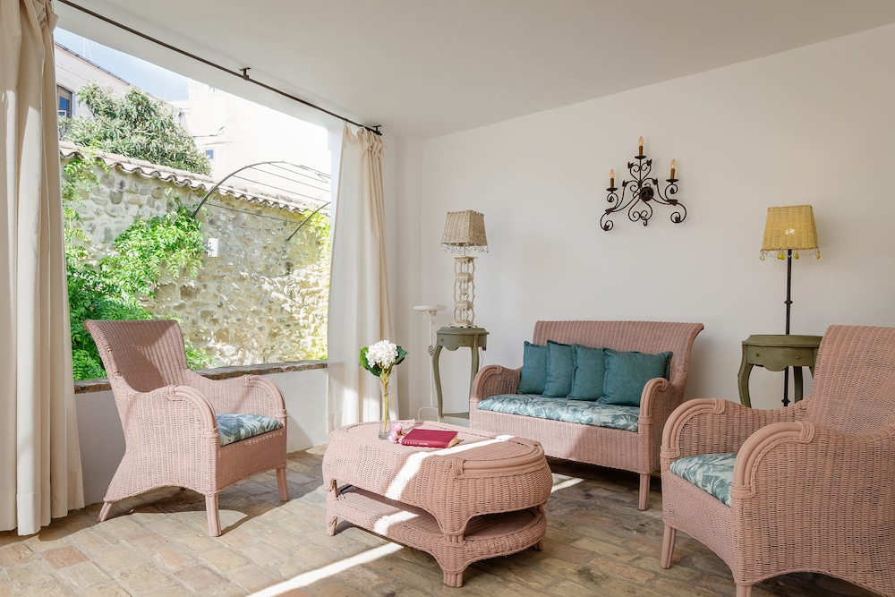 La Casona del Arco 43/60
