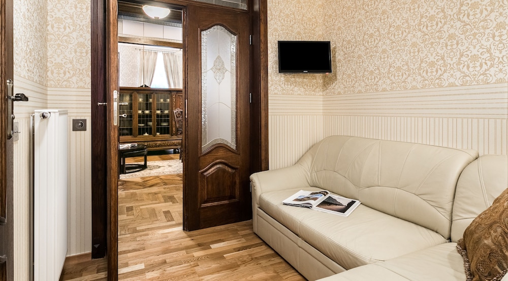 Exclusive Royal Apartments 7/34