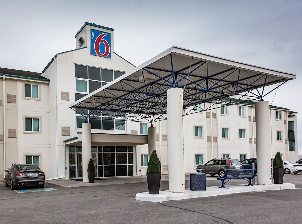 Motel6 Saskatoon, SK 48/55