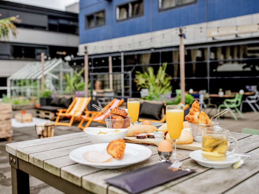 TRIBE Hotel Den Haag Centraal 44/54